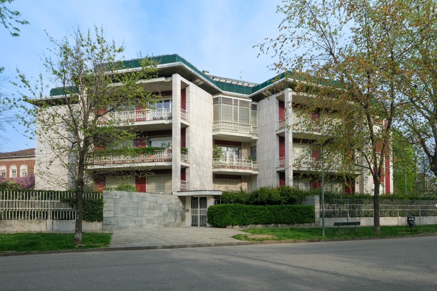 ISOLA PEDONALE  - 281 MQ - € 1.080.000
