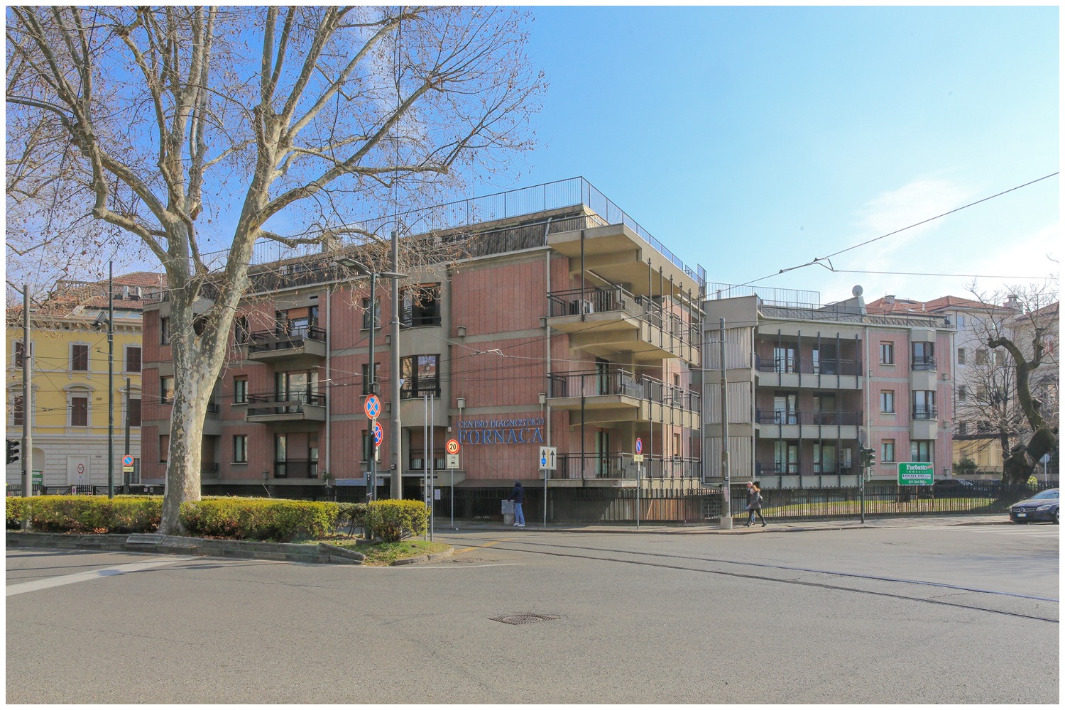 LARGO VITTORIO EMANUELE - MAGAZZINO - 185 MQ - € 950