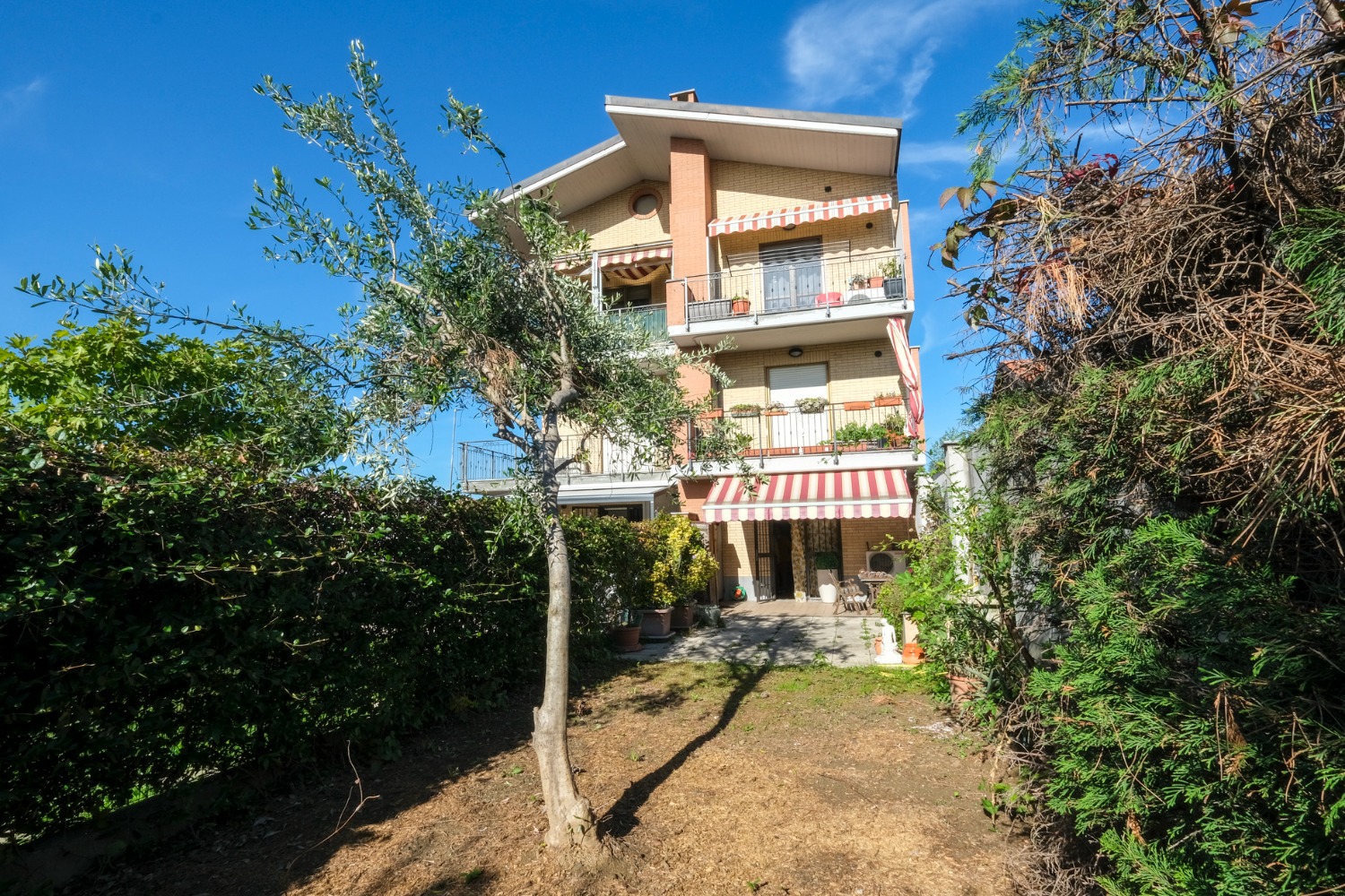 COLLEGNO BILOCALE CON GIARDINO