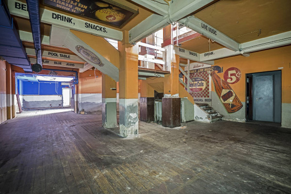 CENTRO LOCALE COMMERCIALE 650 MQ € 795.000