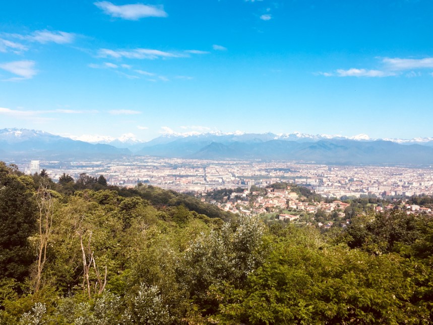 CAVORETTO: Questa è Torino vista dal terrazzo di casa tua. 