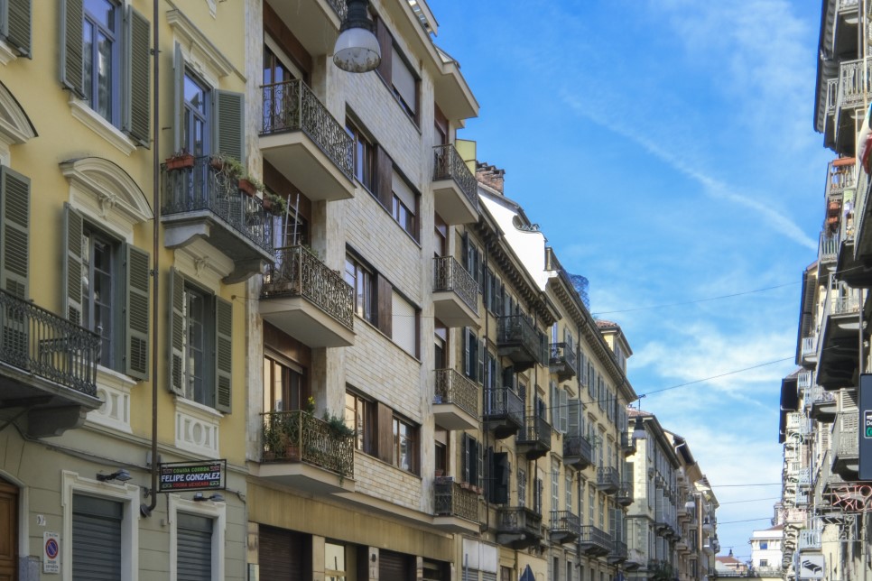 SAN SALVARIO - VIA GALLIARI - MQ 107 - € 149.000