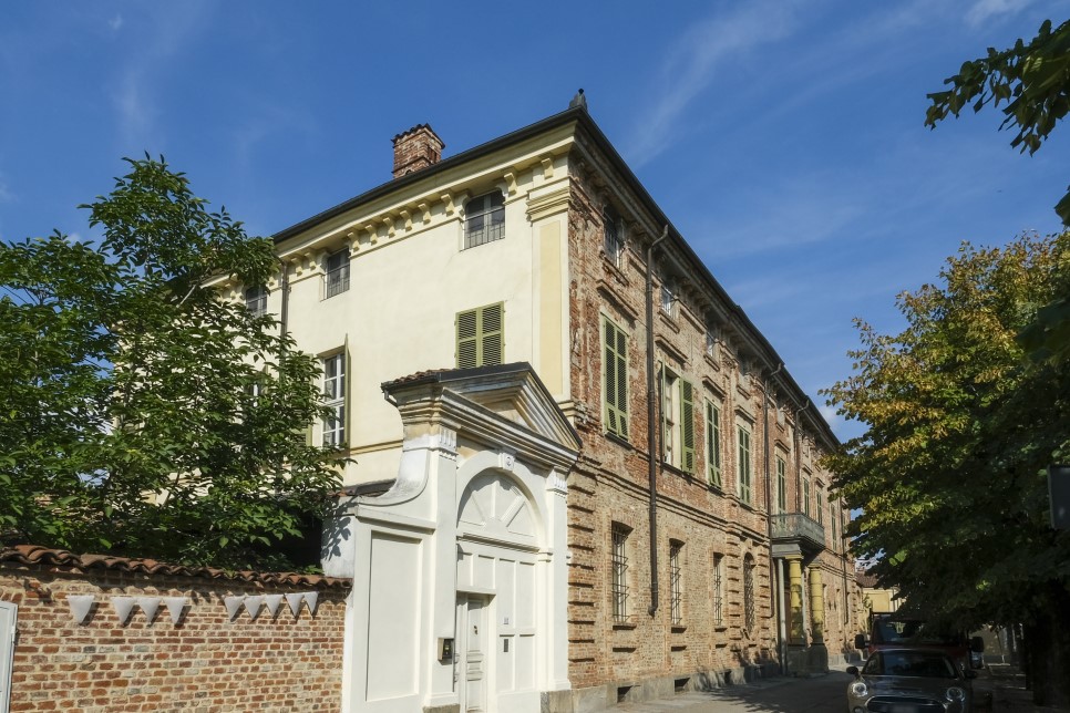 BUTTIGLIERA D’ASTI EDIFICIO STORICO- 352 MQ- € 295.000