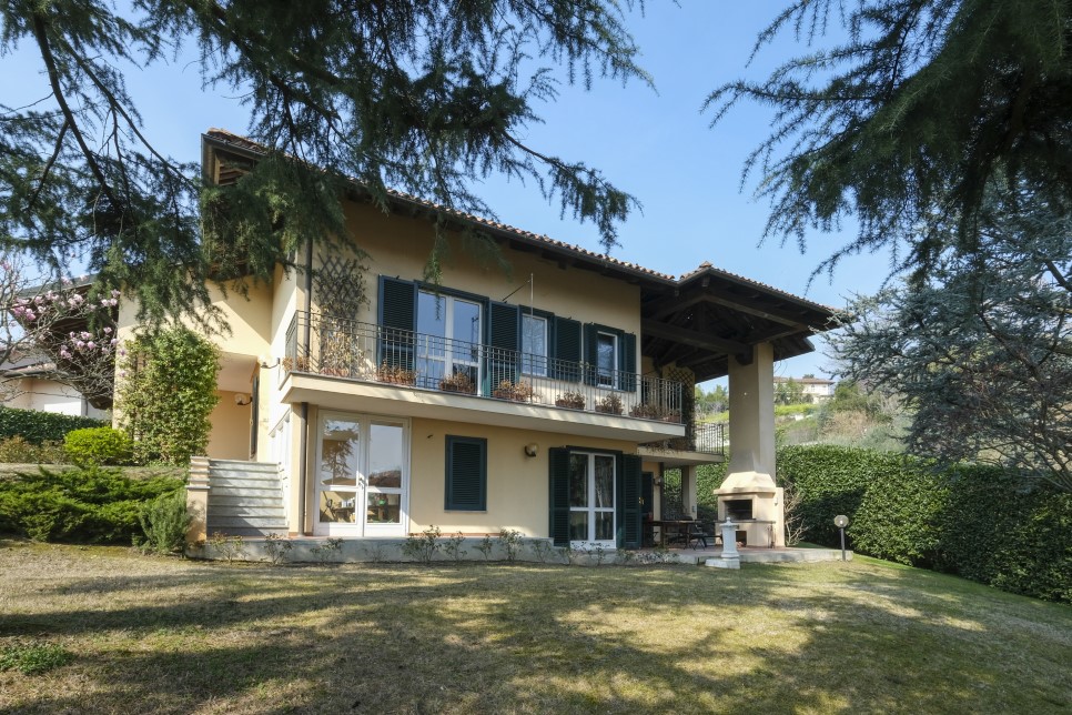 PINO TORINESE VIA GALLIERA - VILLA UNIFAMILIARE - 327 MQ - € 595.000
