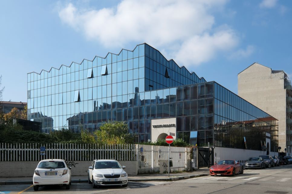 UFFICIO - VIA MILLIO- TECNO PALACE- 240 MQ. € 198.000 + € 49.000 2 BOX e POSTO AUTO