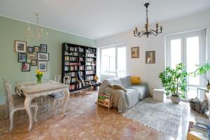 STRADA VAL SALICE- MQ 131- € 295.000 